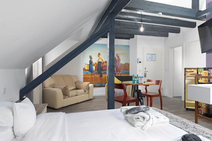 Room 20 of 29