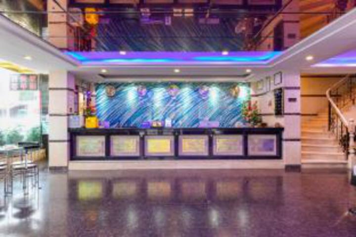Huangting Business Hotel