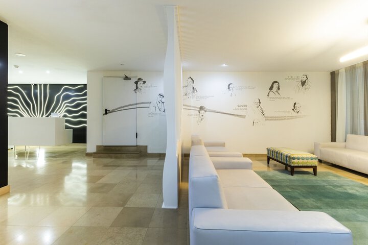 Guest Lobby