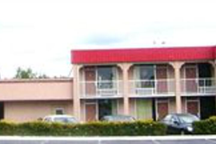Hotel 8 of 10