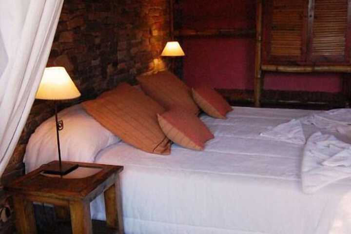 Room 13 of 28