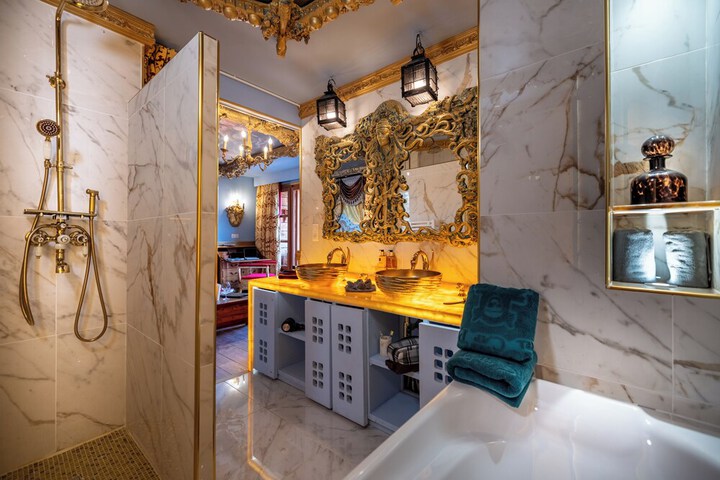 Room 36 of 92