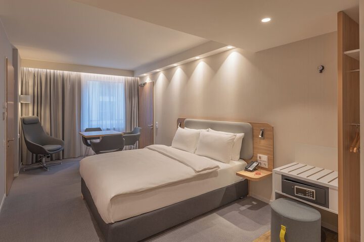 Room 30 of 88