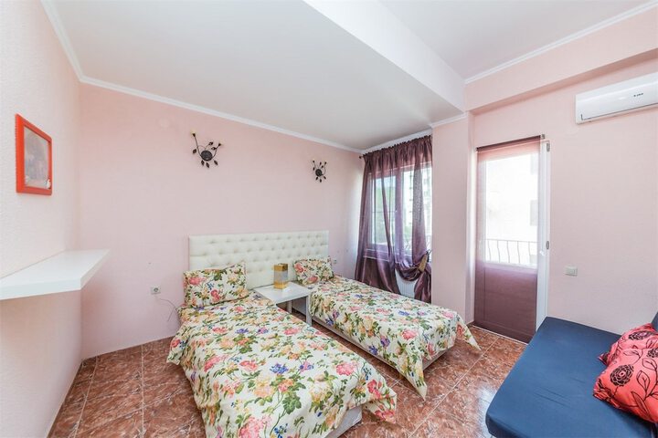 Room 20 of 47