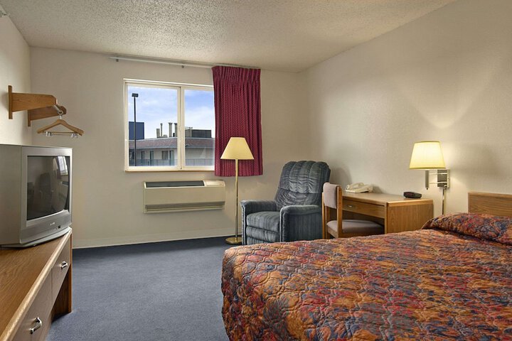 Room 18 of 52
