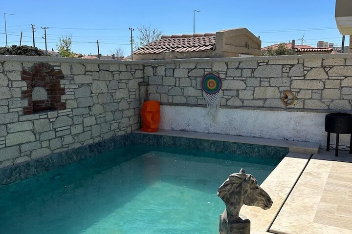Pool 13 of 42