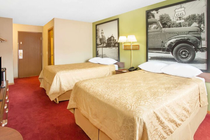 Double Accessible King Size Bed (3 of 6)