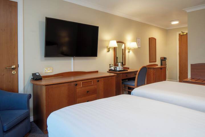 Room 52 of 152