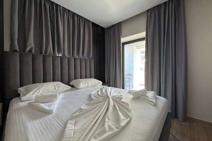 Room 30 of 85