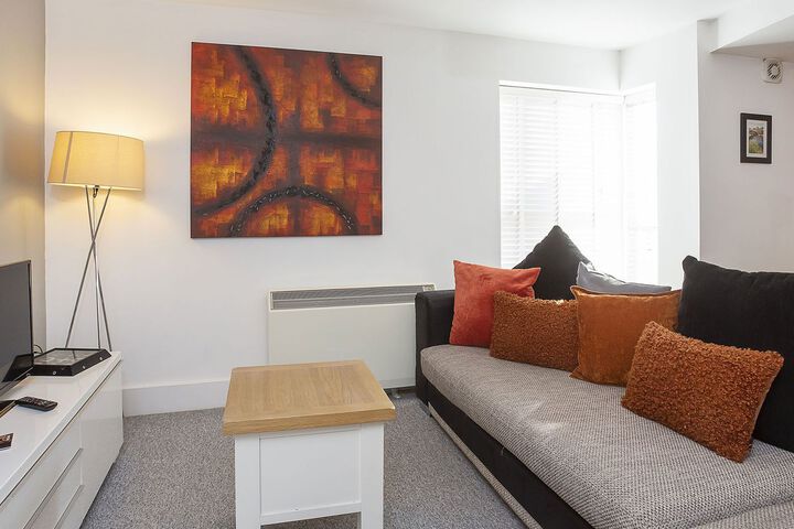 Room 8 of 14