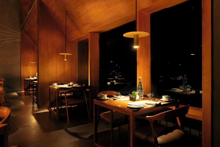 Dining 55 of 73