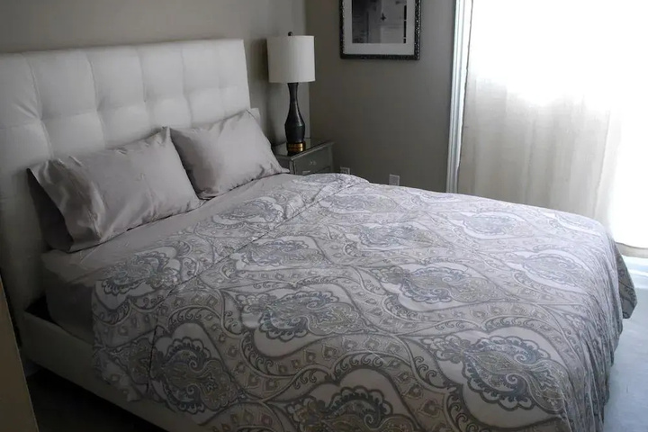 Room 3 of 8