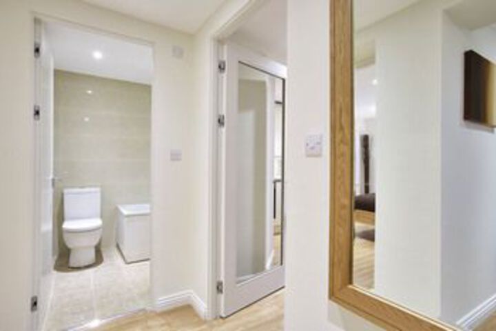 Room 4 of 20