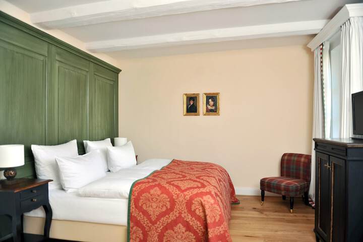 Room 8 of 64
