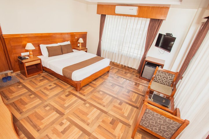 Room 6 of 56