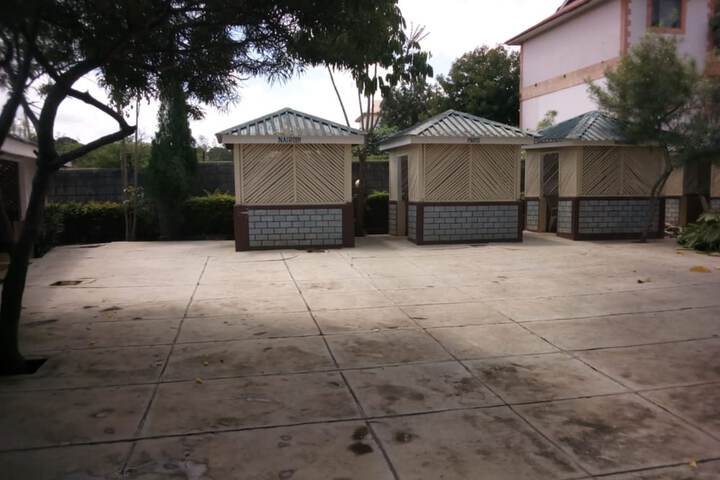 Hotel Exterior 16 of 20