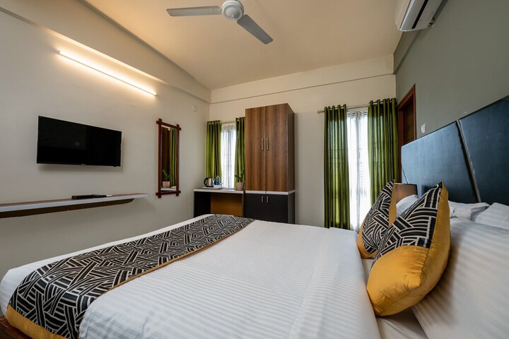 Room 9 of 37
