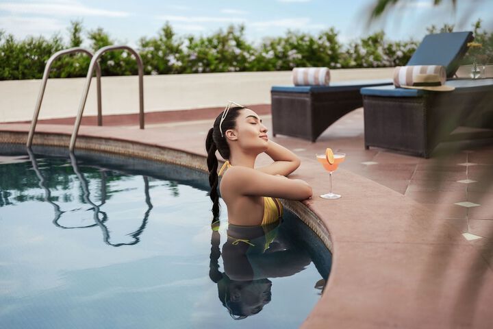 Pool Hotel