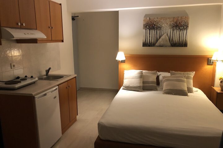 Room 9 of 30