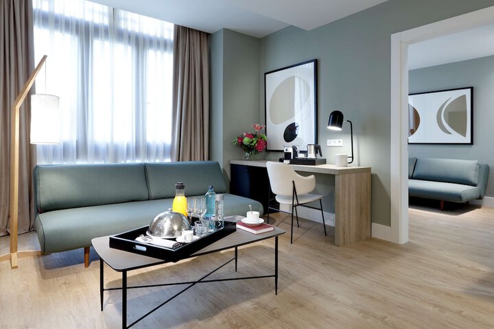 Room 10 of 78