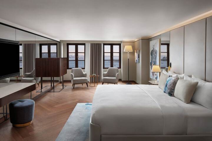 Room 34 of 115