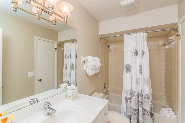 Room 215 of 270