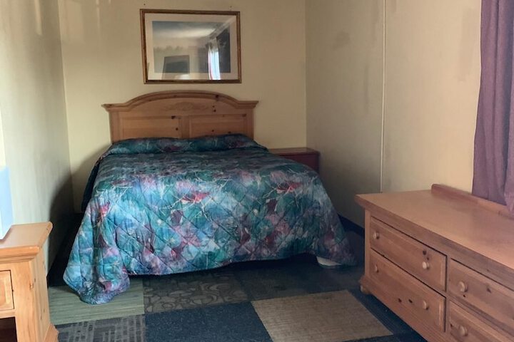 Room 8 of 11
