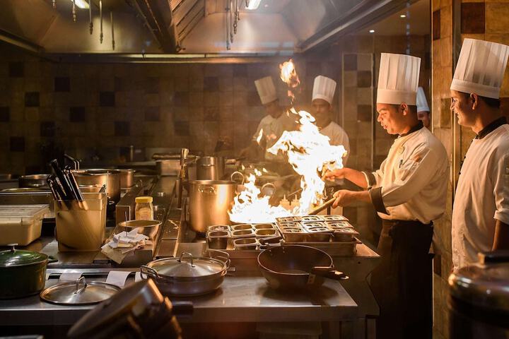 Dining 62 of 102