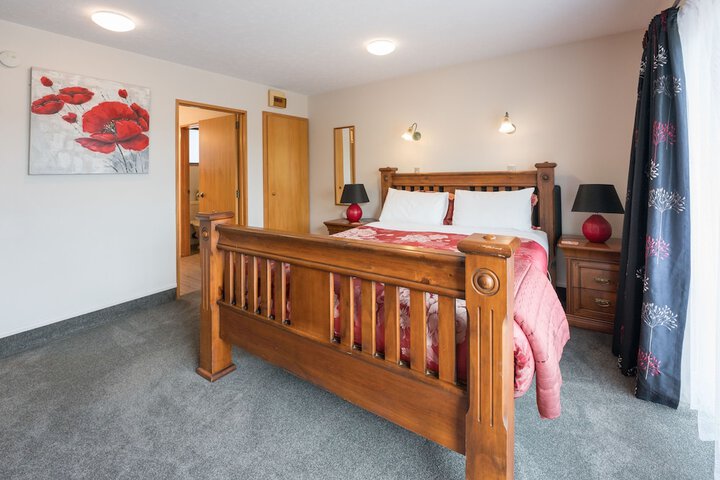 Room 13 of 50