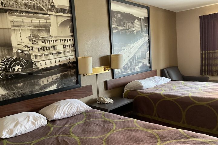 Double Accessible King Size Bed (17 of 25)