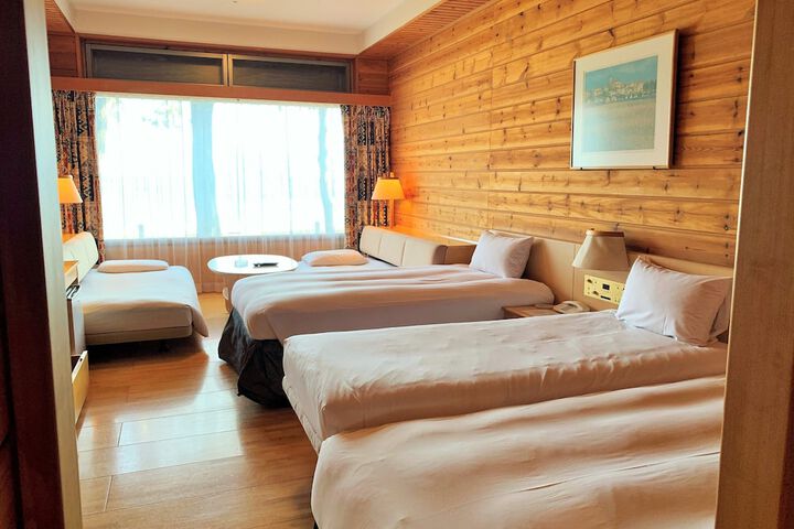 Room 7 of 44