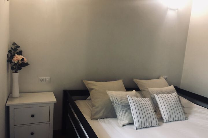 Room 7 of 66