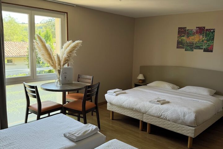 Room 8 of 48