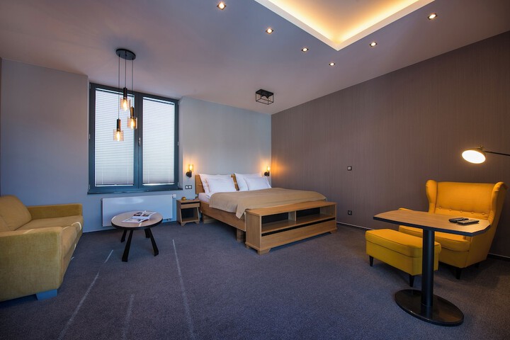 Room 40 of 126
