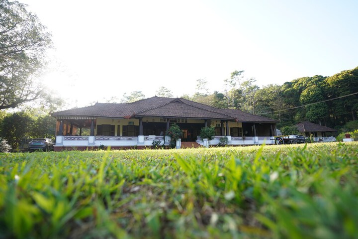 Hotel Exterior 19 of 23