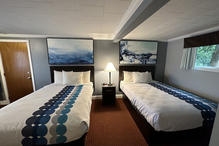 Room 52 of 101