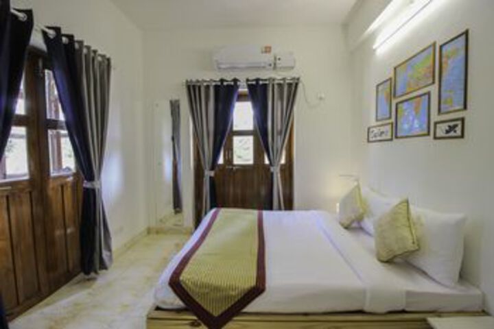 Room 34 of 67