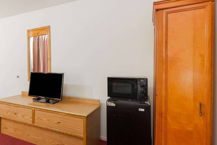 Room 5 of 17