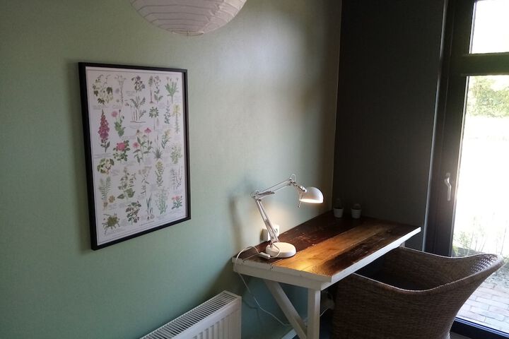 Room 11 of 76