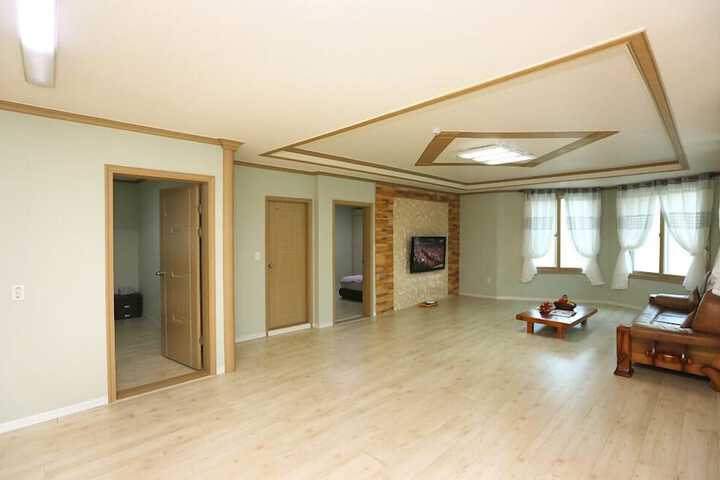 Room 14 of 39
