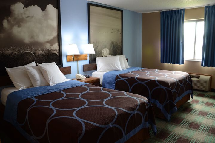 2 Double Beds (4 of 7)