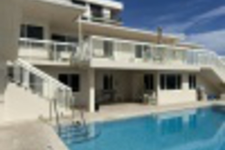 Sundeck 16 of 695