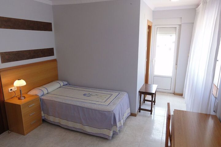 Room 9 of 14