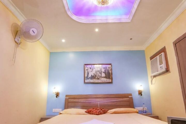 Room 5 of 14