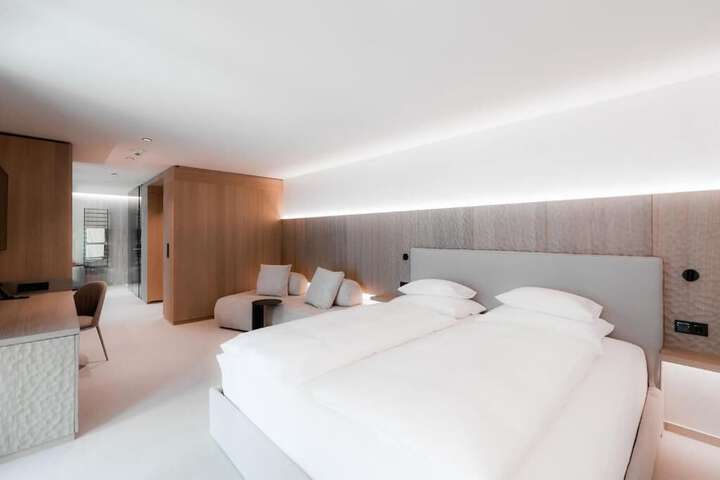 Room 5 of 56