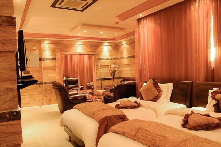 Room 8 of 21