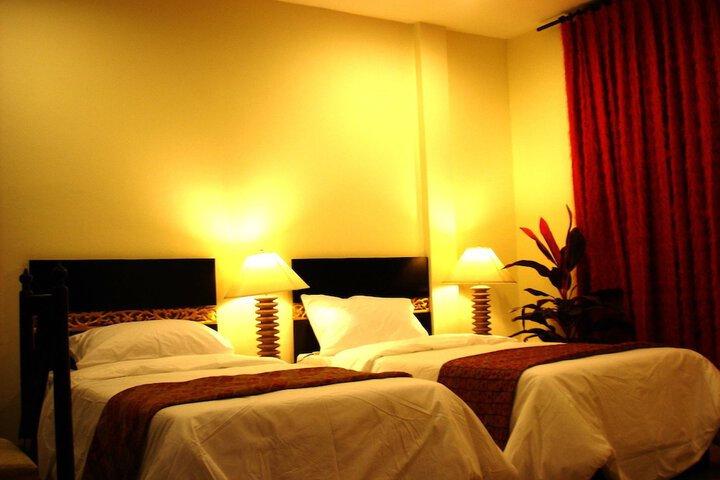 Room 6 of 37