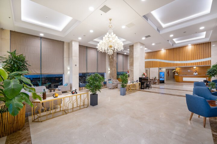 Hotel Interior 4 of 105
