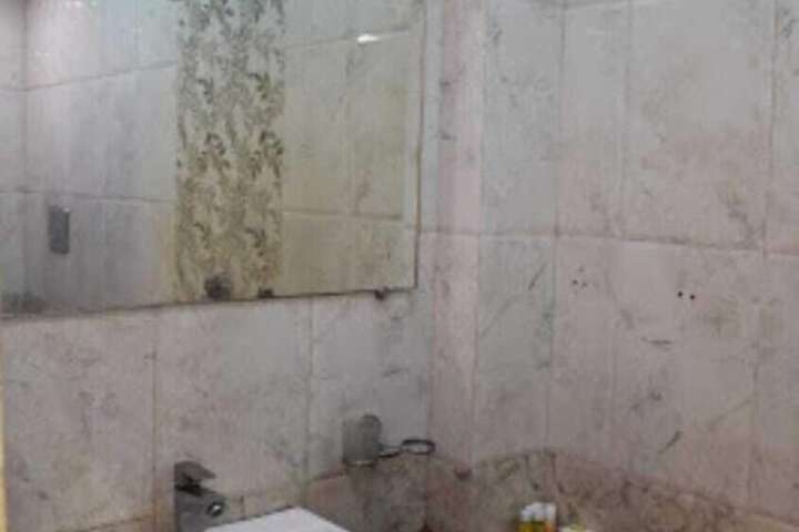 Room 19 of 27