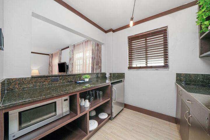 Private kitchenette